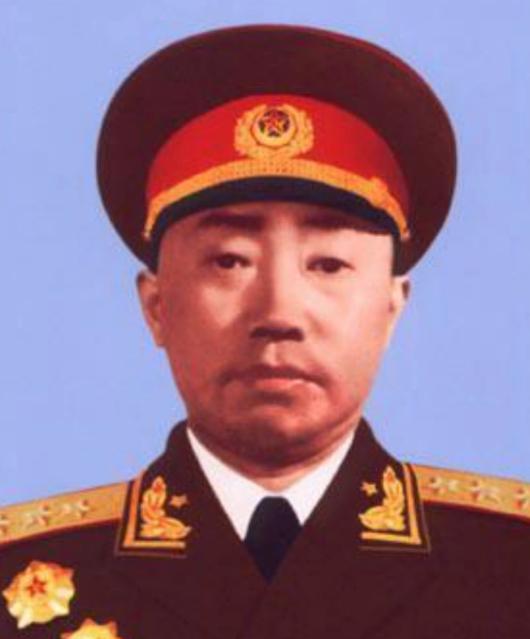 1945年，毛主席评价抗大七分校的校长彭绍辉：孔夫子是弟子三千，七十二贤人，你比