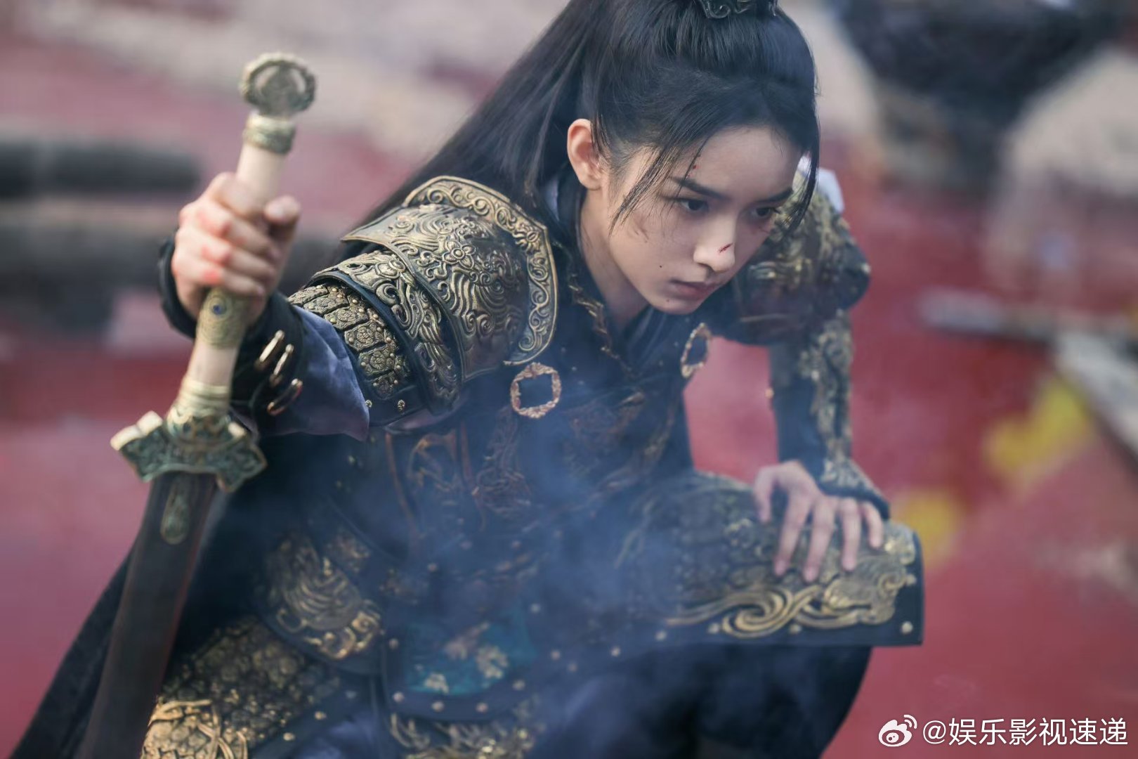 那个笨拙又努力的少年是个女孩子 谁能想到，沙场上冲锋陷阵的“少年”，是这样坚韧的