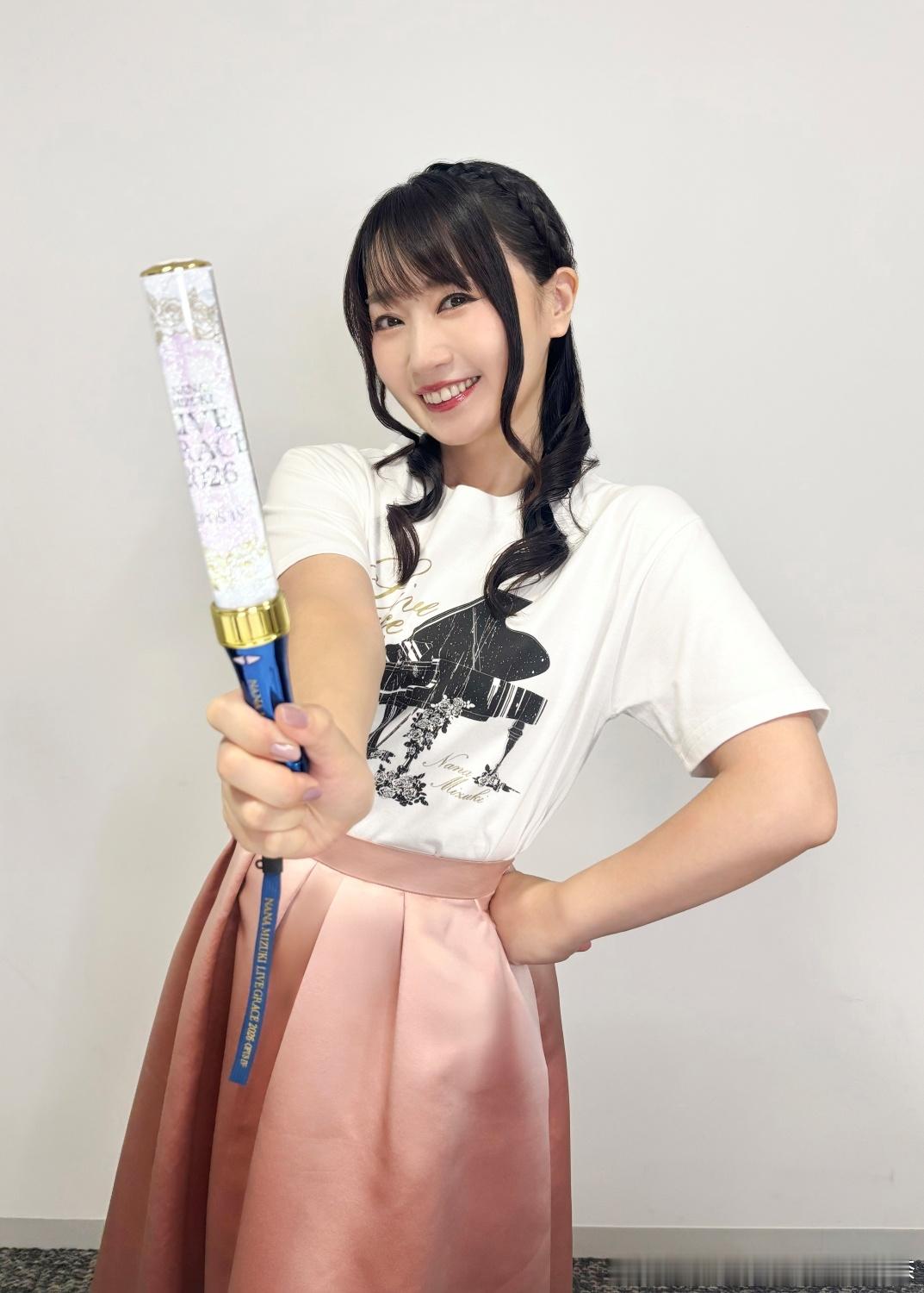 LIVE_GRACE_4 举办倒计时还有7天！今日的照片📸▶应援棒 GRACE