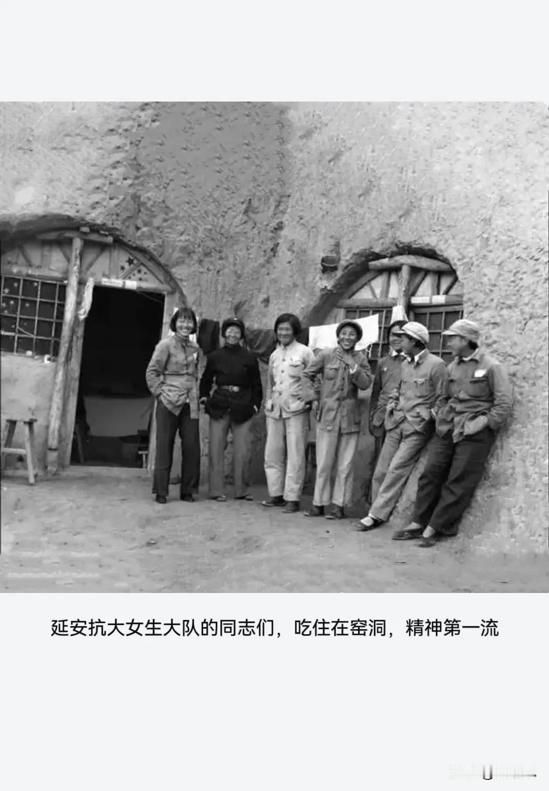 读书笔记：研读《毛泽东年谱》——问与答
问：毛主席为《中国妇女》创刋号的四言诗题