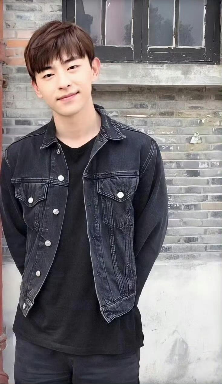 这简直就是高中生啊