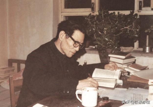 历史上今天：

1993年10月8日，在新西兰北部激流岛（威赫克岛）上，中国当代