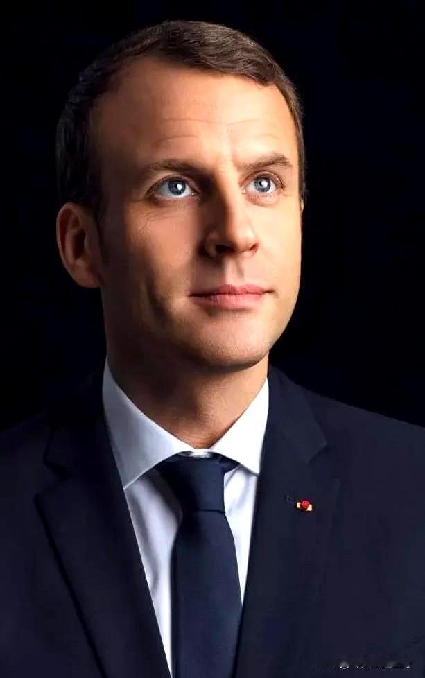 马克龙访华刚刚结束，
此行唯一遗憾就是时间太短，
随行人员直呼大开眼界！
直呼“