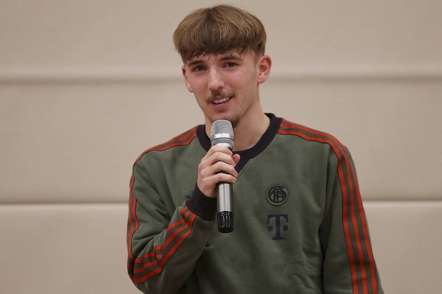 弗罗因德回应伦纳特·卡尔的言论：“我觉得这就是他的风格。任何了解伦尼的人都知道这