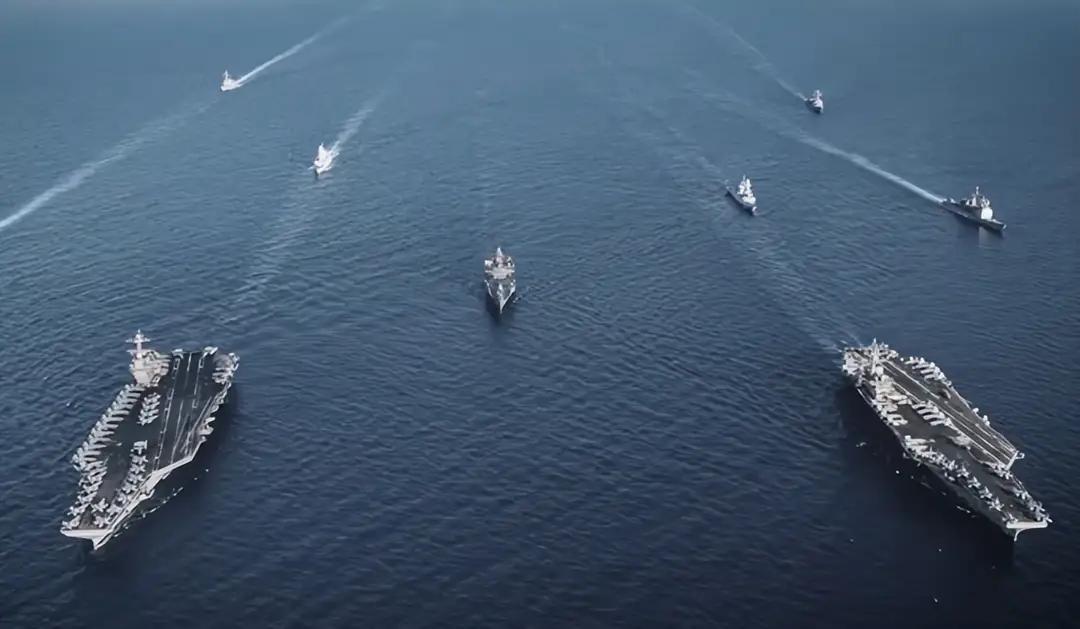 公海也不安全？一艘返航的伊朗护卫舰在斯里兰卡以南约40海里被鱼雷击中沉没。时间定