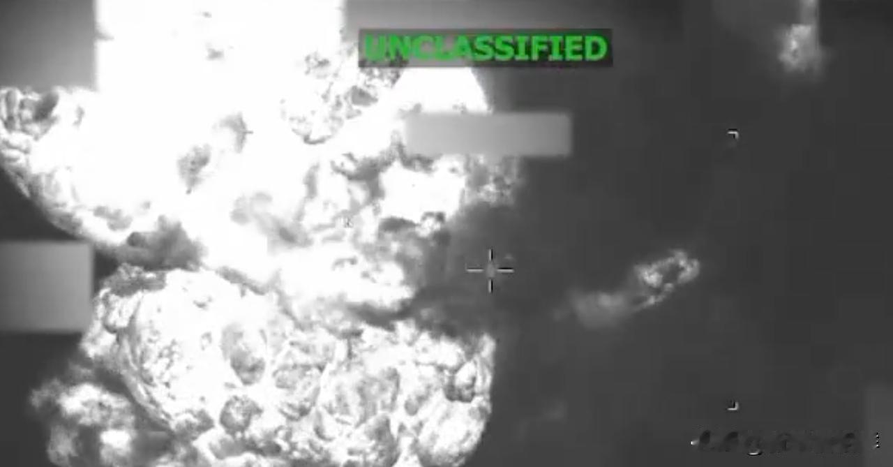 美国在加勒比海发动袭击，造成四人死亡
美国南方司令部通报，针对一艘涉嫌与毒品走私