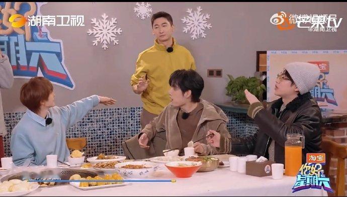 吴泽林在长春变吃播你好星期六第一次在东北过生日的吴泽林也太幸福了，在长春早市尽情