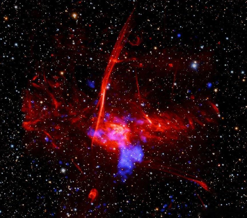 天文学家可能已经发现了一个此前未知的超新星遗迹，它在银河中心尺度上非常靠近人马座