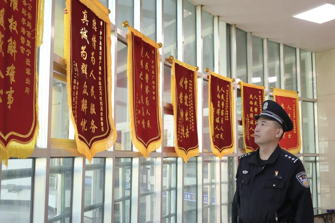 从退伍军人到辅警，再从辅警到人民警察，如今已是派出所副所长！

新疆维吾尔自治区