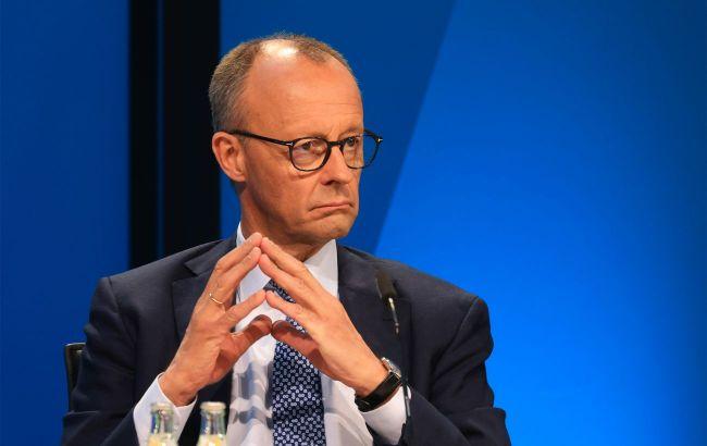 德国总理默茨驳回了为战后乌克兰组建联合欧洲军队的想法。据Politico报道，他