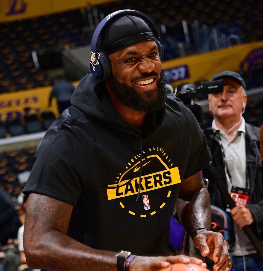 据espn报道，詹姆斯仍“尚未决定”这是否是他NBA生涯的最后一个赛季。“如果这