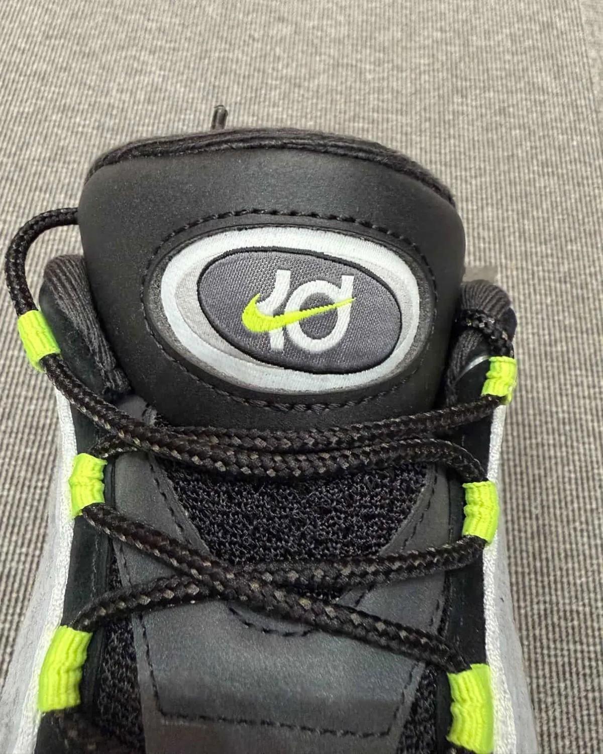 Ronnie Fieg 晒出了KITH x Nike KD 18联名款，设计灵感