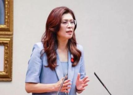 郑丽文果然有胸怀，居然负荆请罪向韩国瑜道歉。5月6日，台立法机构负责人韩国瑜召集
