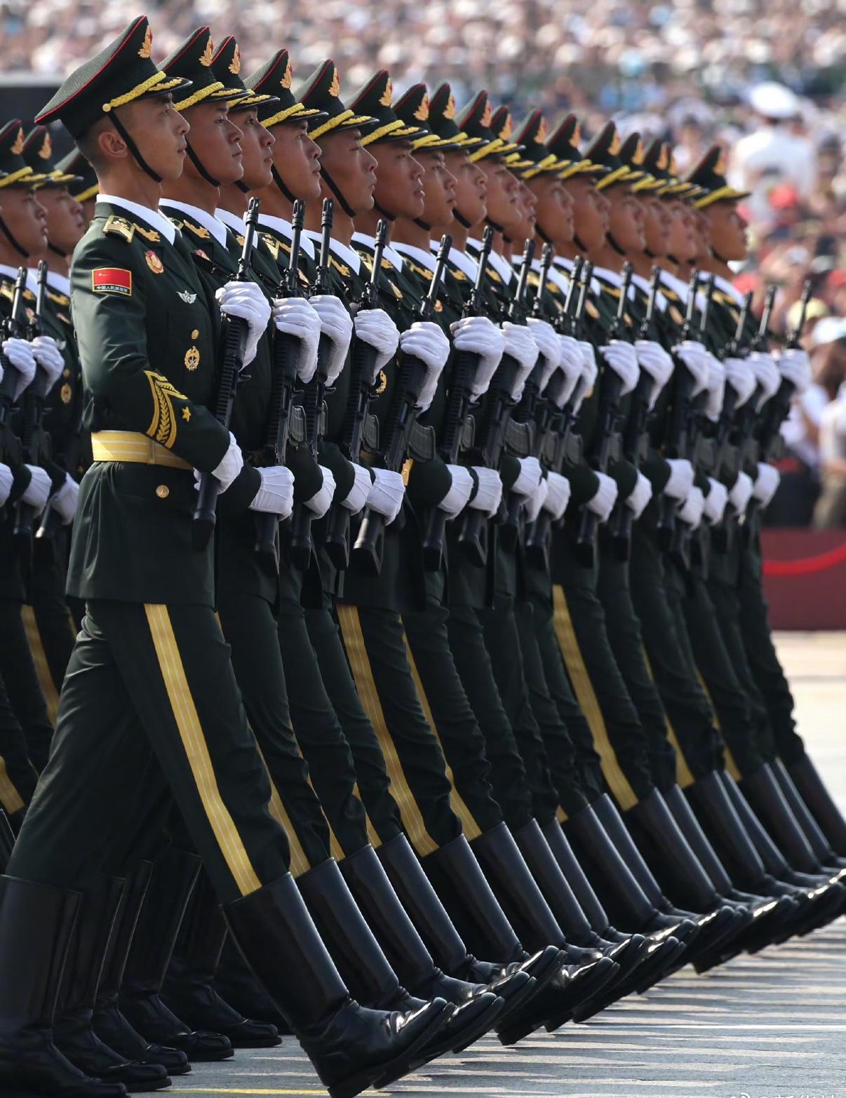 军力再强、经济再厚、装备再先进，没有真正的引领者，终究只是空架子。

历史一次次