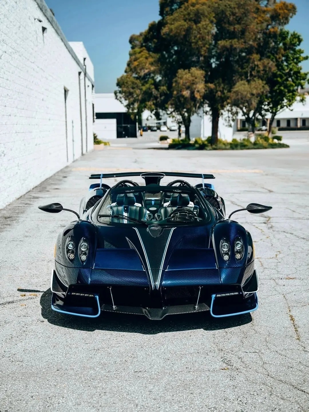 帕加尼Huayra Roadster BC，碳纤维艺术品绝美车片