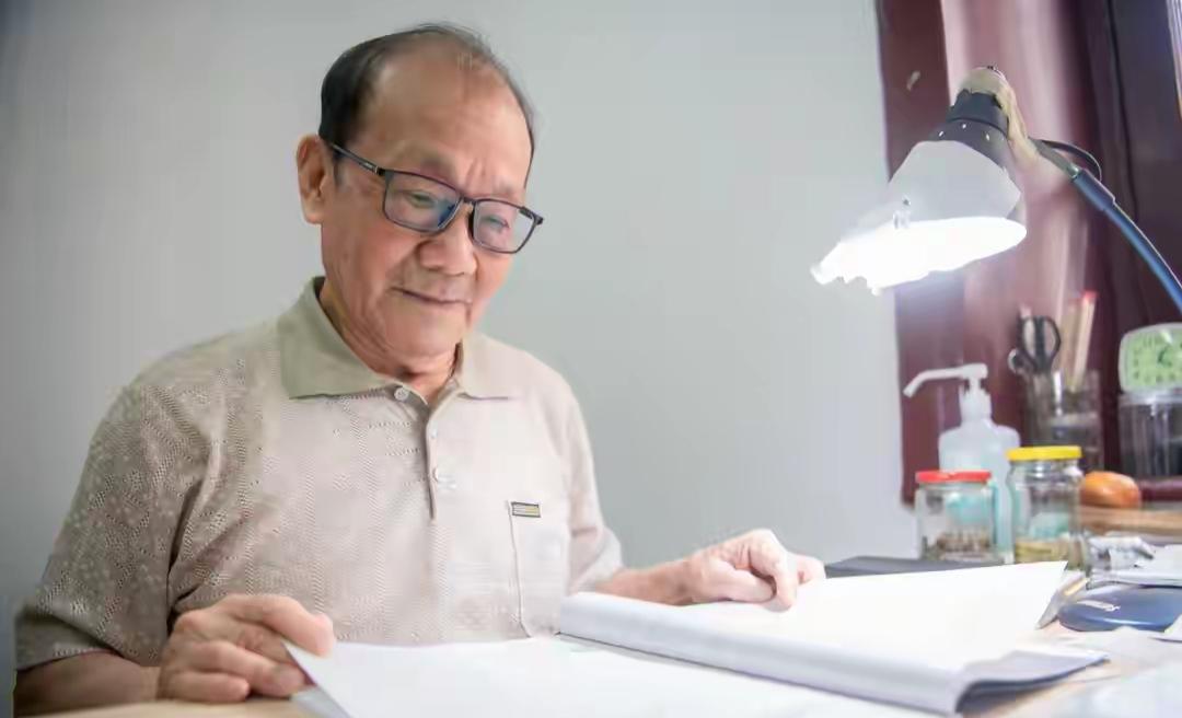 河南女子来武汉看病想放弃，地铁上让个座，命运被88岁专家逆转。

最近，武汉发生