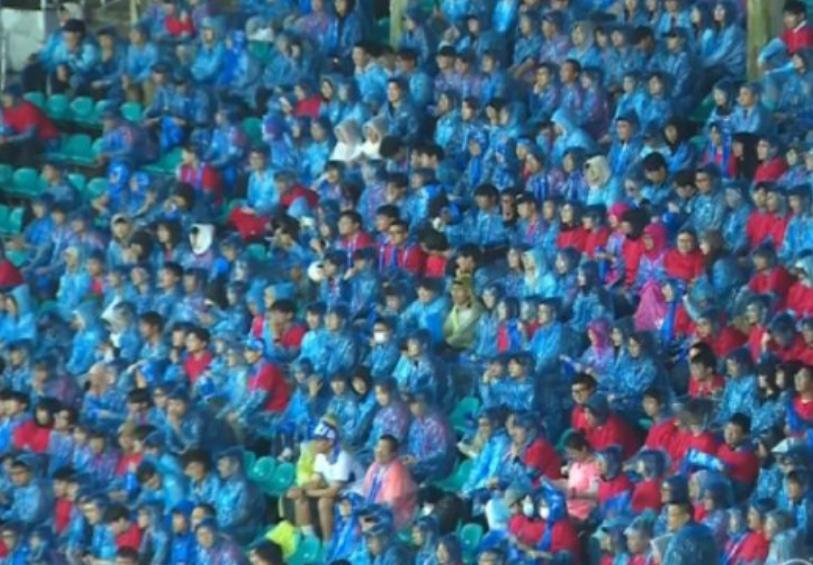 五台山的座位都没有两万个，今天下雨坐了15669[允悲]南京城市组队到现在都没来