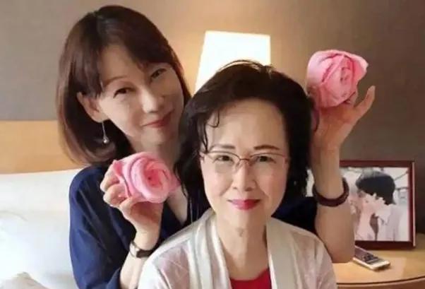这个儿媳可不一般，真正吸收琼瑶文化精髓的是她，能把握未来事业大门金钥匙应该也是她