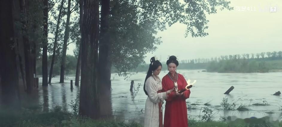 绸缪束薪，三星在天。今夕何夕，见此良人。子兮子兮，如此良人何！绸缪束刍，三星在隅