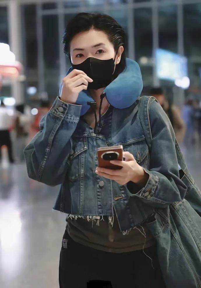 万茜机场帅炸！这才是姐姐的正确打开方式💥
 
万茜最新机场路透，直接把“又美又