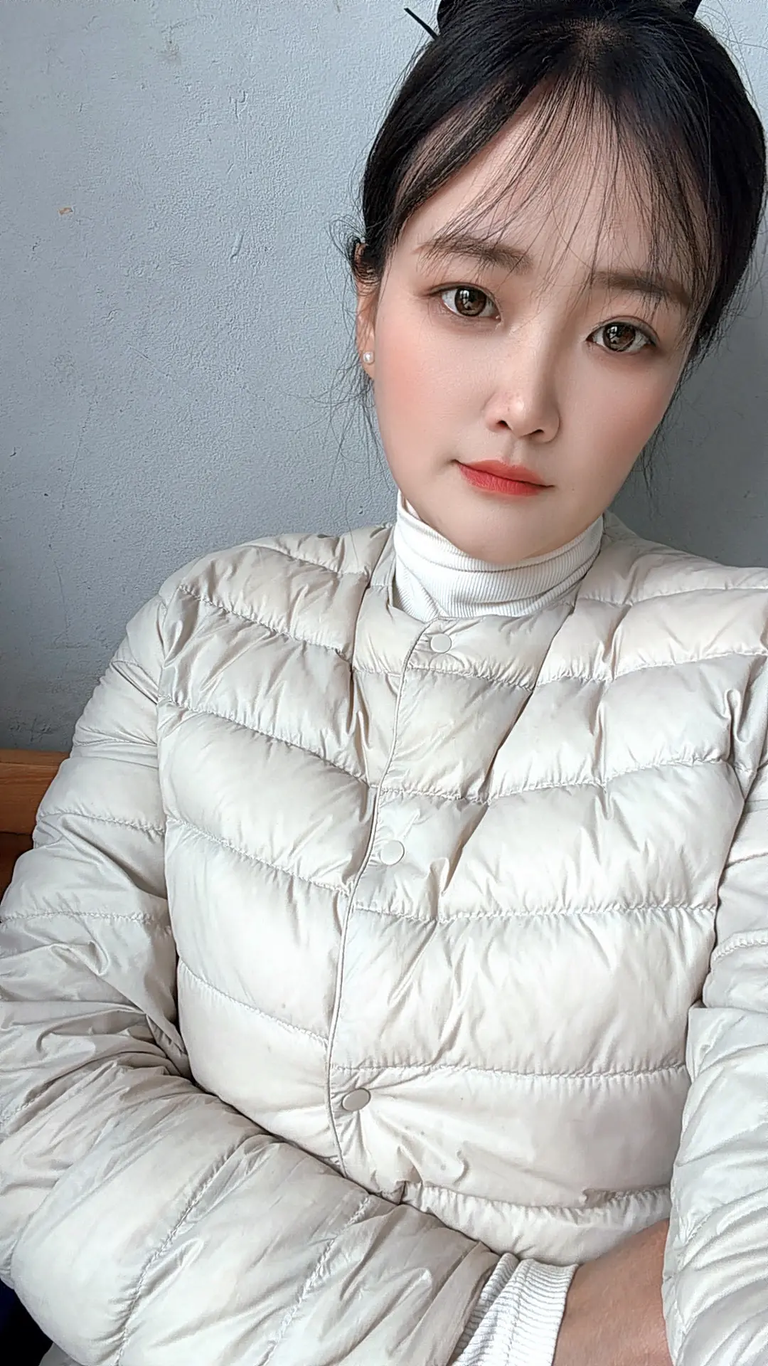 没人帮衬的日子，真的熬碎了半条命。 一个人带娃，一个人做饭，一个人熬夜...