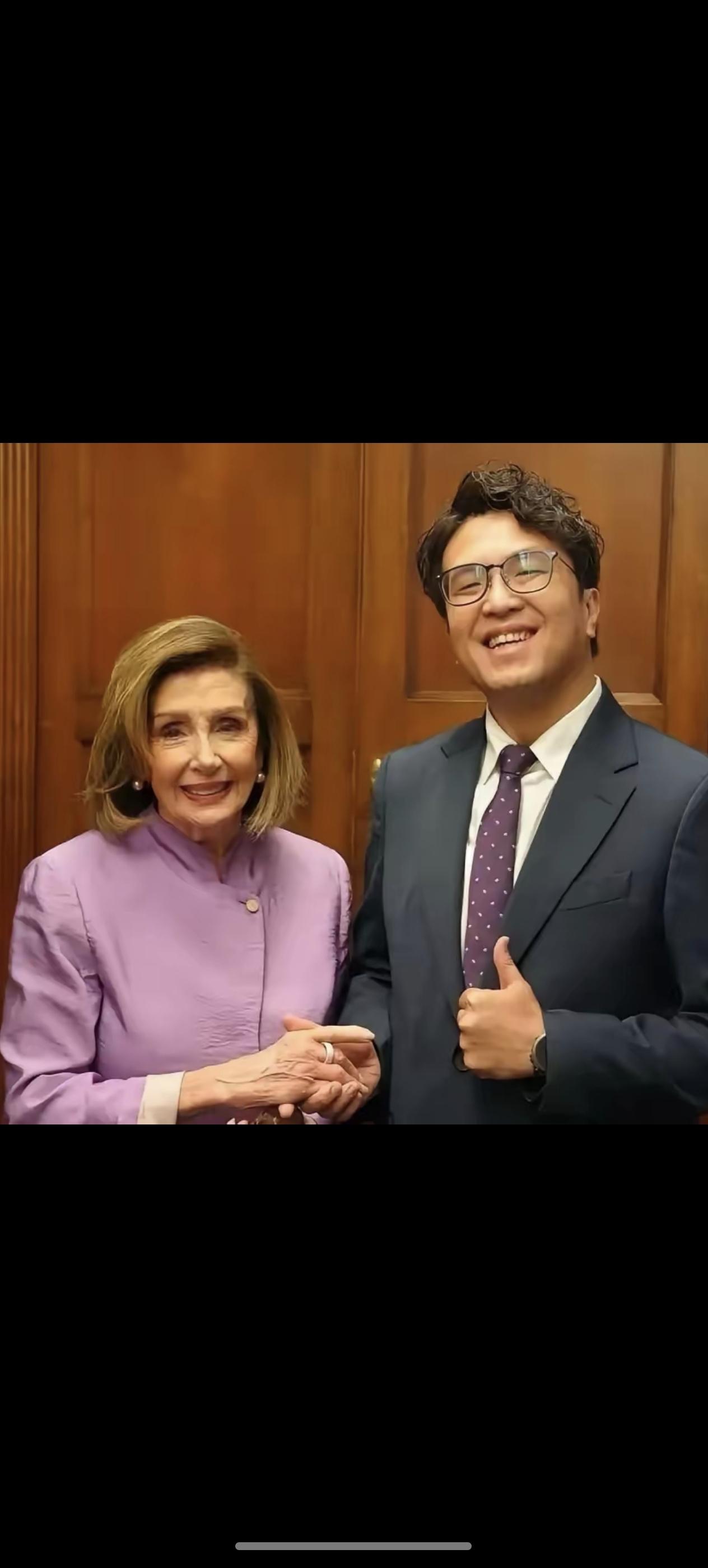 “老而不死是为贼”，佩洛西这个老妖婆，现在是怎么恶心中国怎么来啊，连沈伯洋这样的