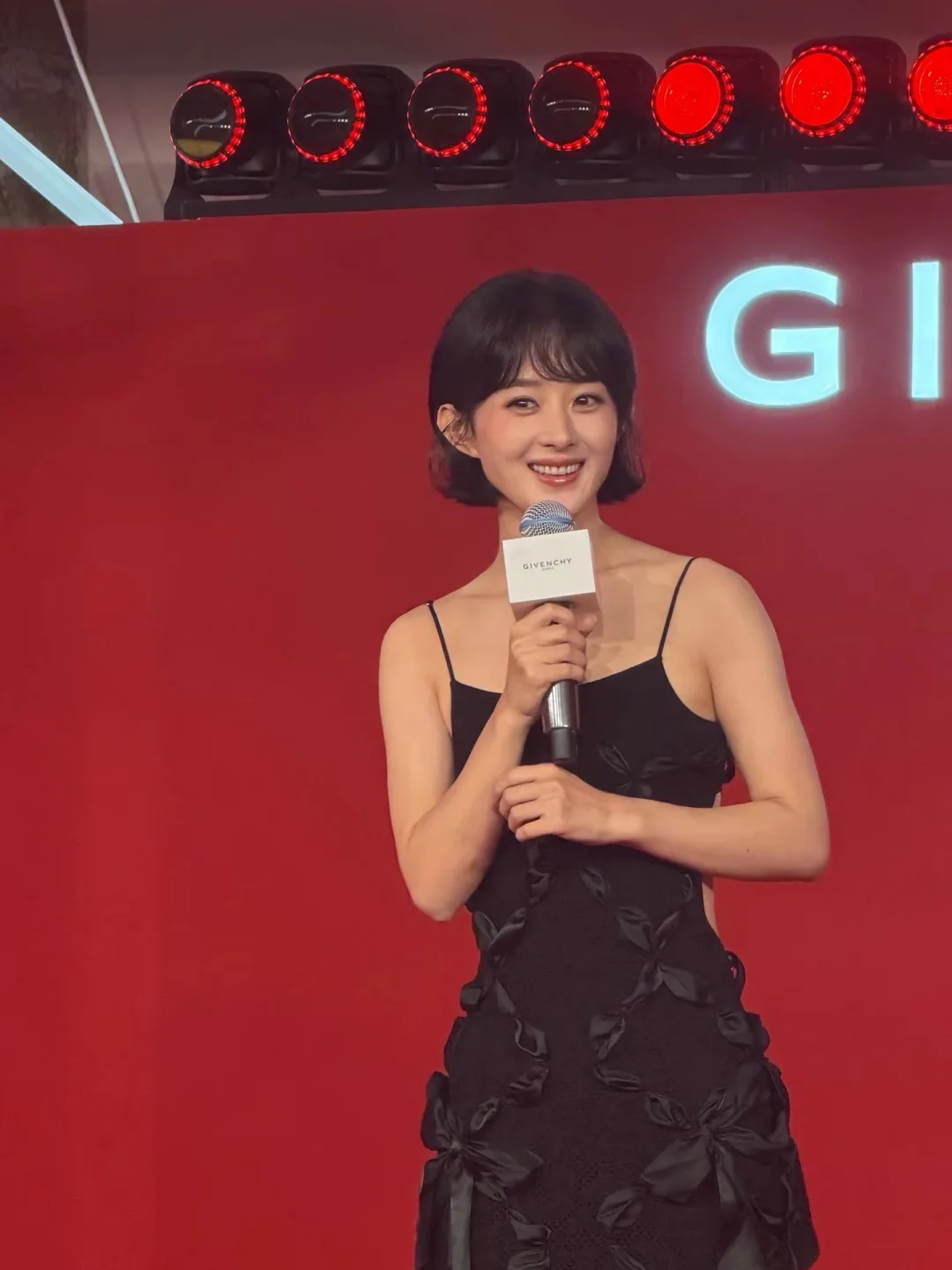 追随赵丽颖打卡纪梵希品牌展攻略