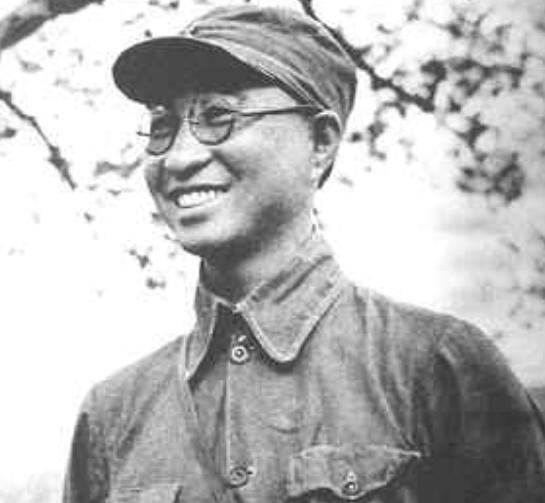 黄埔时期他与周恩来关系最深，却因误会做错事，86岁才回国定居，令人唏嘘！
192