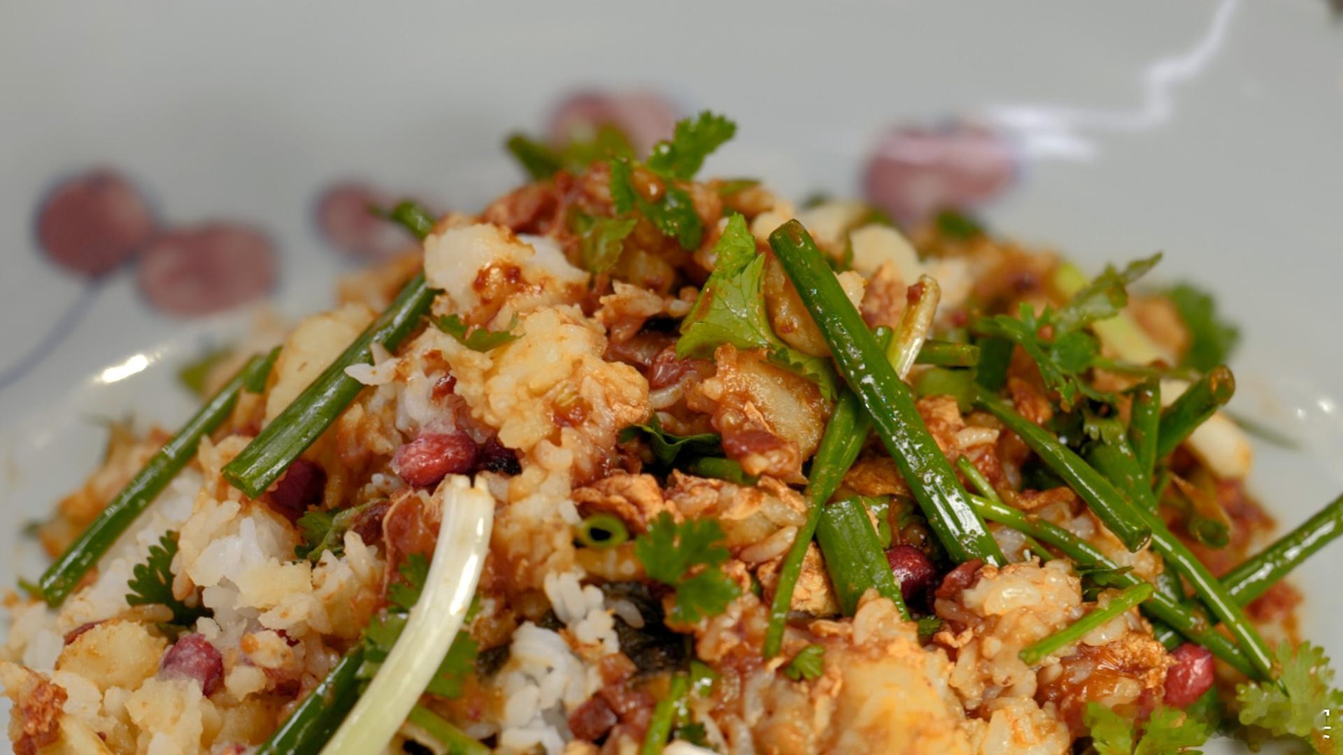 夜深了。饿了吗？想想明晚吃点啥？[思考]   