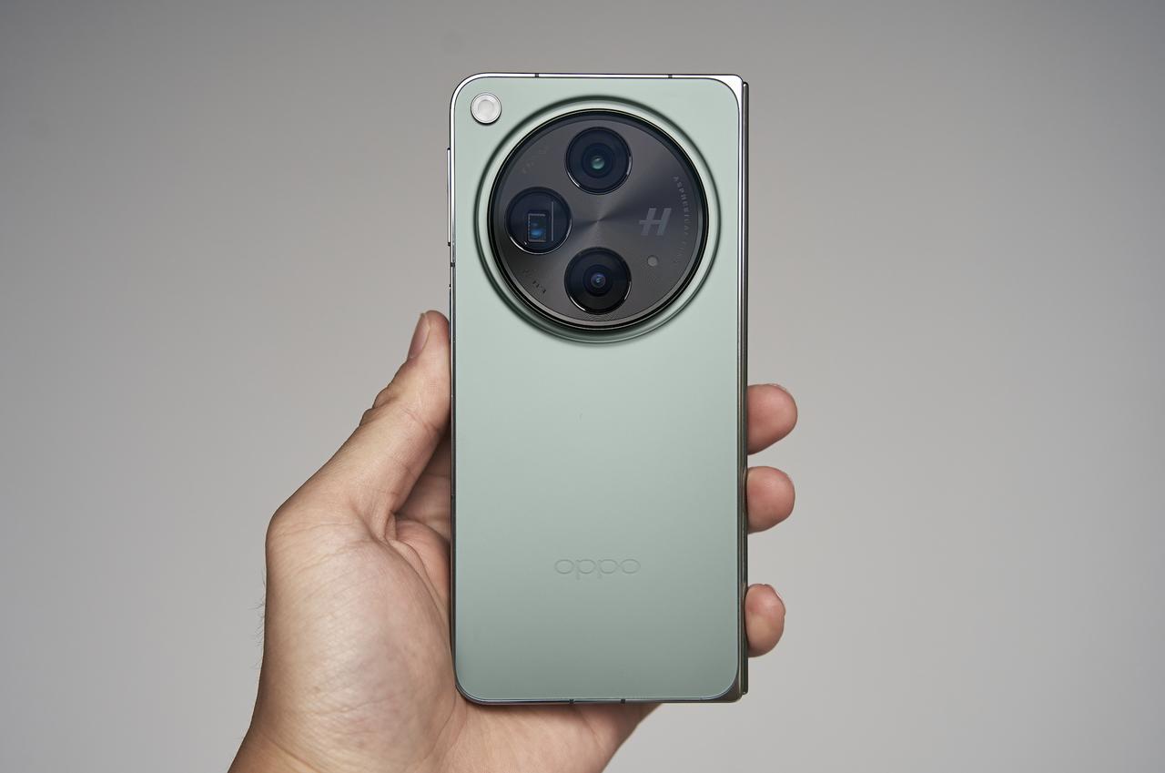 2023年买折叠屏手机的话，需要注意什么？作为折叠屏老用户，可以很认真地跟大家说