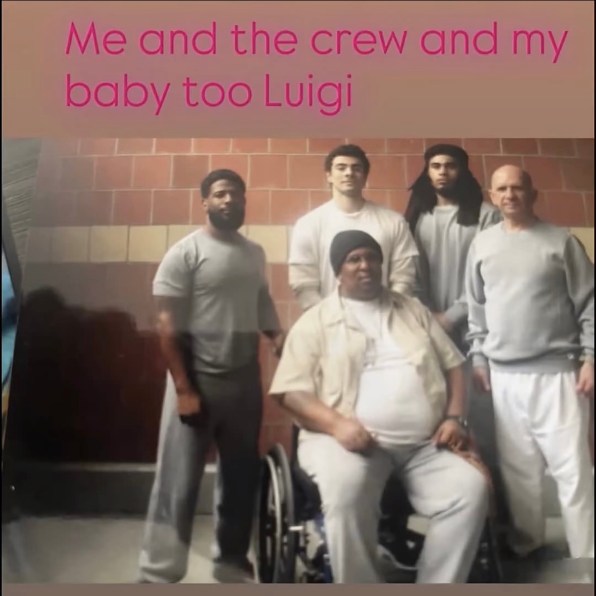 路易吉被曝在监狱内非常受欢迎路易吉的监狱生活又更新了TMZ跑联邦监狱八卦去了，路