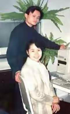 马云的妻子张瑛，一个普通而又非凡的女人，她的故事或许没有那么璀璨夺目，但每一个细
