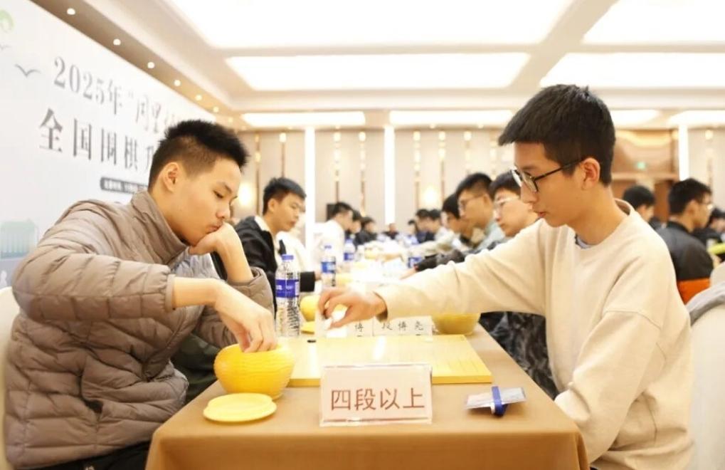 五轮战罢~六轮争先

升段赛精彩片段

全国围棋升段赛自1982年创办己走过40