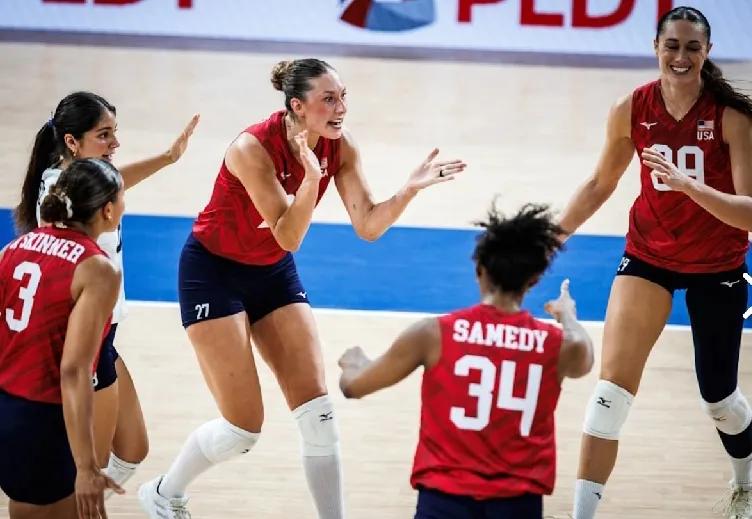 没想到美国女排总比分2-0意大利女排！美国对阵意大利的比赛正在进行中！
第一局美