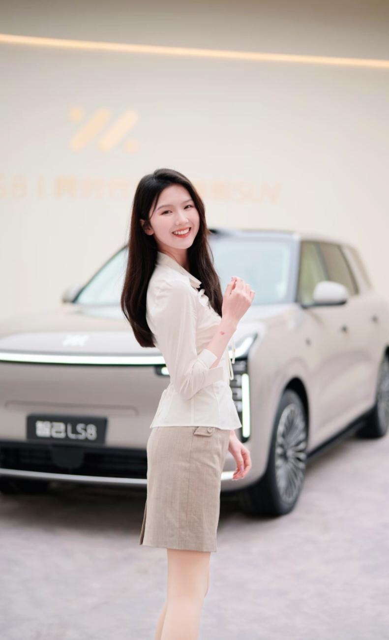 不得不承认！这就是现实!
油车20万：使用10年，油费10万，卖3万！
电车20