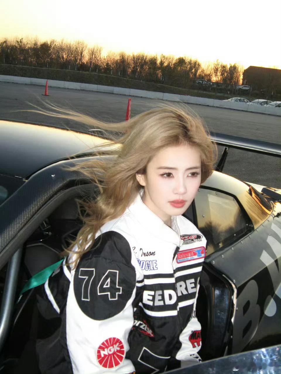 这个姐弟感真的好牛呀，在跑男就喜欢看他们！ 