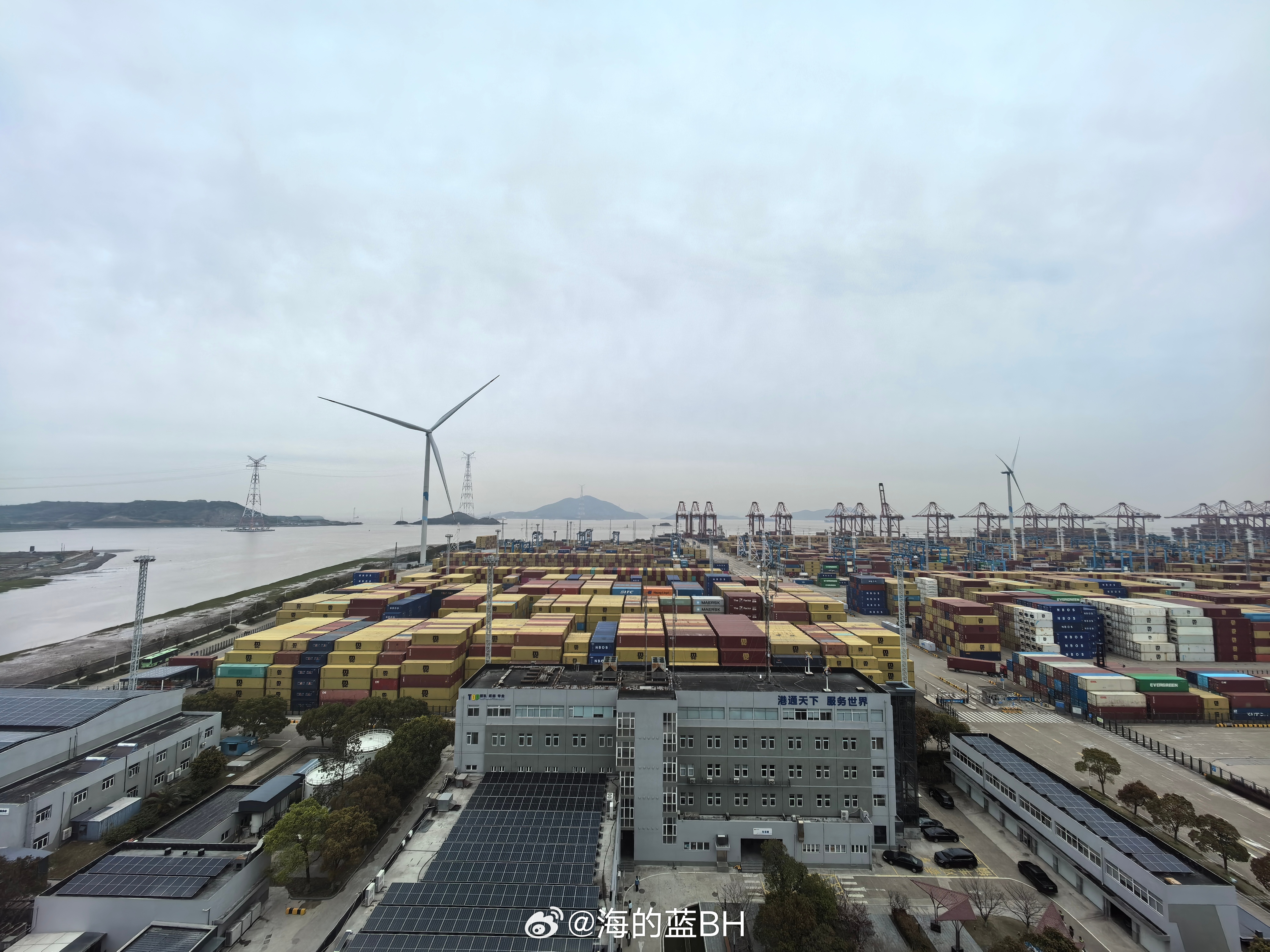 高质量发展浙里行硬核实力在zhe里先进智造看宁波 今天走进宁波舟山港，真正见识了