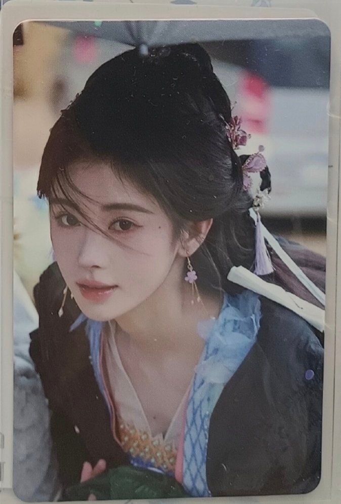 鞠婧祎周边市场 借图收 