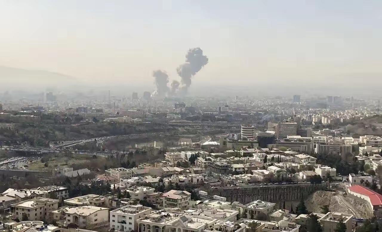 伊朗发布战时清奸令 全民团结应对外部军事威胁

伊朗最高国家安全委员会发布2号声