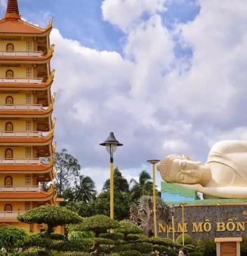 全世界都在盯着俄乌、巴以，却没人注意到中国南边这颗即将引爆的“定时炸弹”！
20
