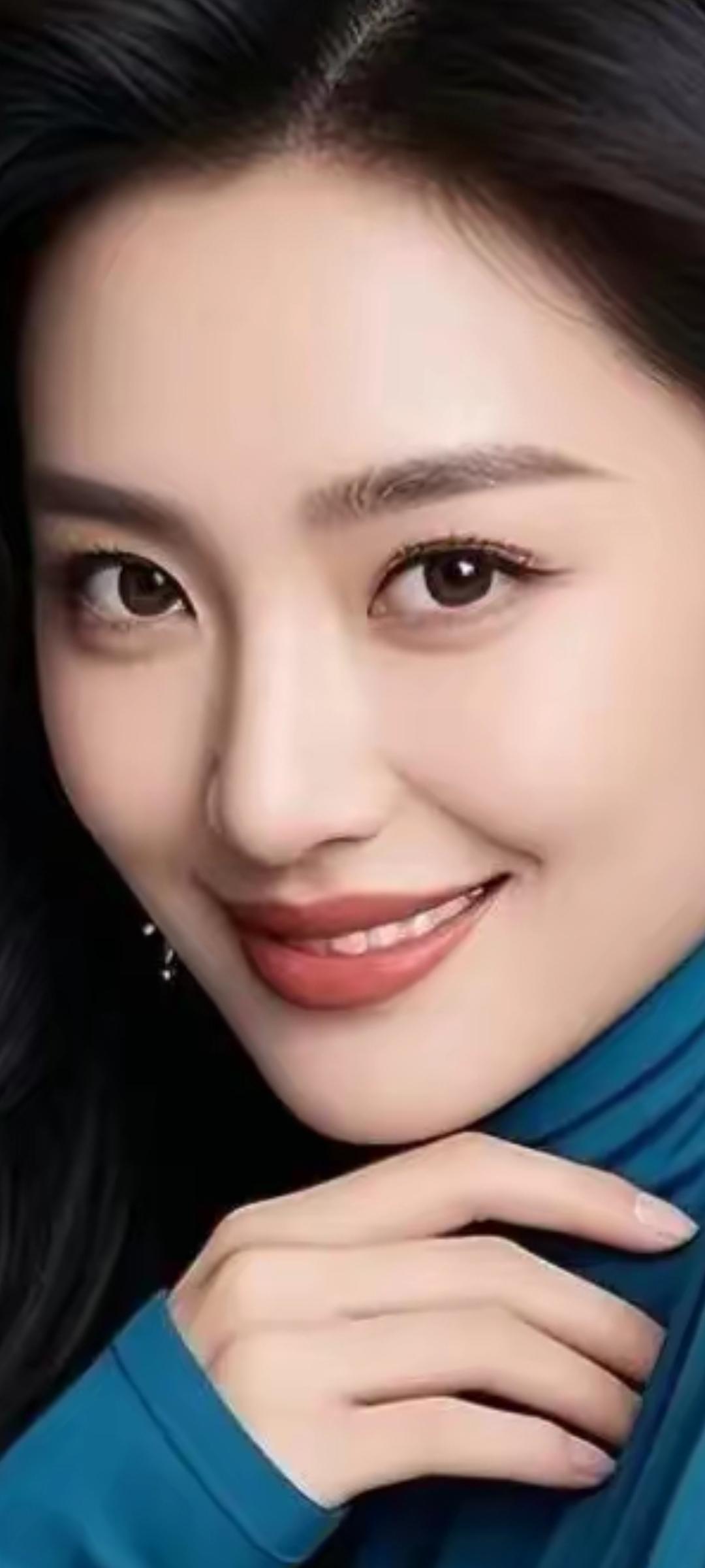甜美笑容，温柔可人，元气满满的一天！😊✨