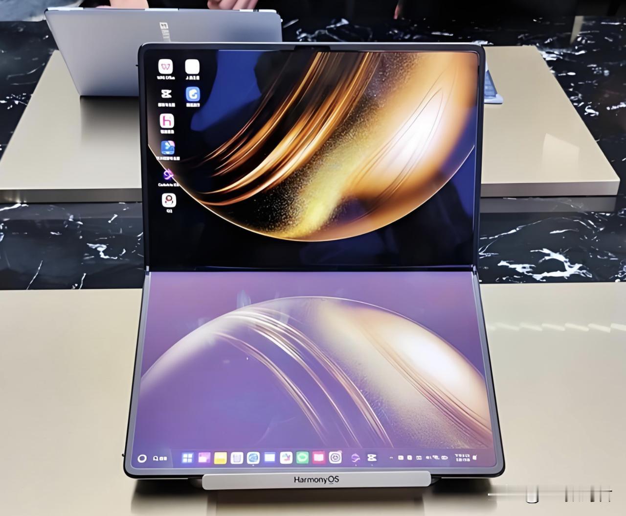 没上市，去华为线下体验了MateBook Fold 非凡大师，客观的说一下。
 