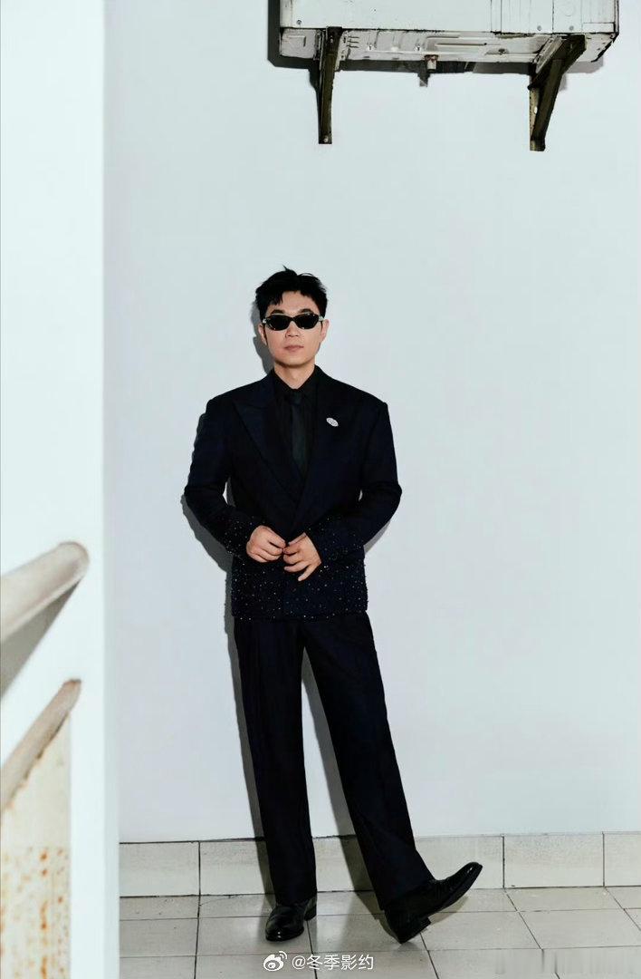 大鹏11年从新人导演成长为最佳导演大鹏获最受传媒关注导演编剧 新人导演到最佳导演
