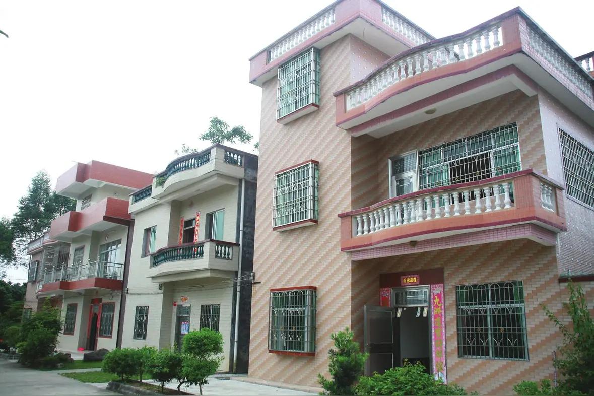 土地划拨和土地出让，到底哪个更划算？

买房或拿地时，经常会遇到“划拨”和“出让