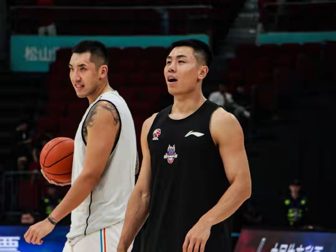 媒体人：谢智杰目前去留未定，刘毅这个夏天可能会离队