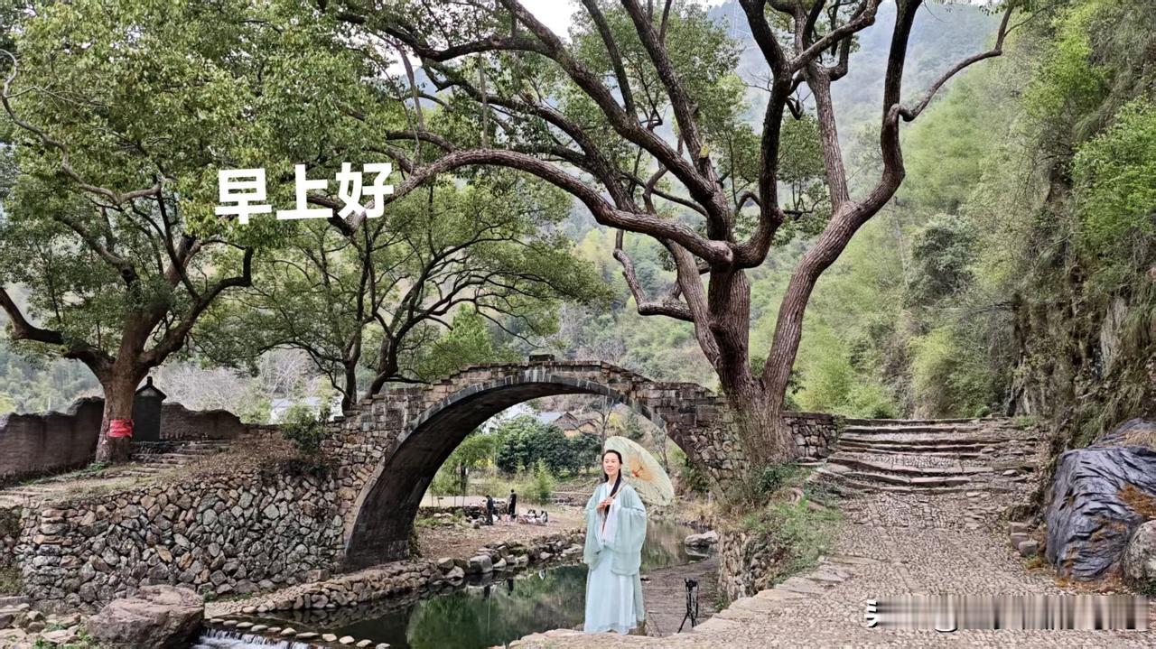 56岁，每天在家闲赋，终于过上了以前上班时期梦寐以求的生活，有足够的时间闲赋。