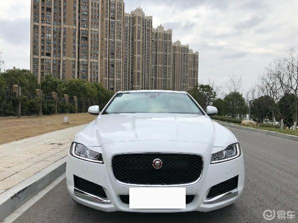 【车主：快五米一的车，操控感觉整体不差，赛道模式下加速推背感还是很强的。日常驾驶