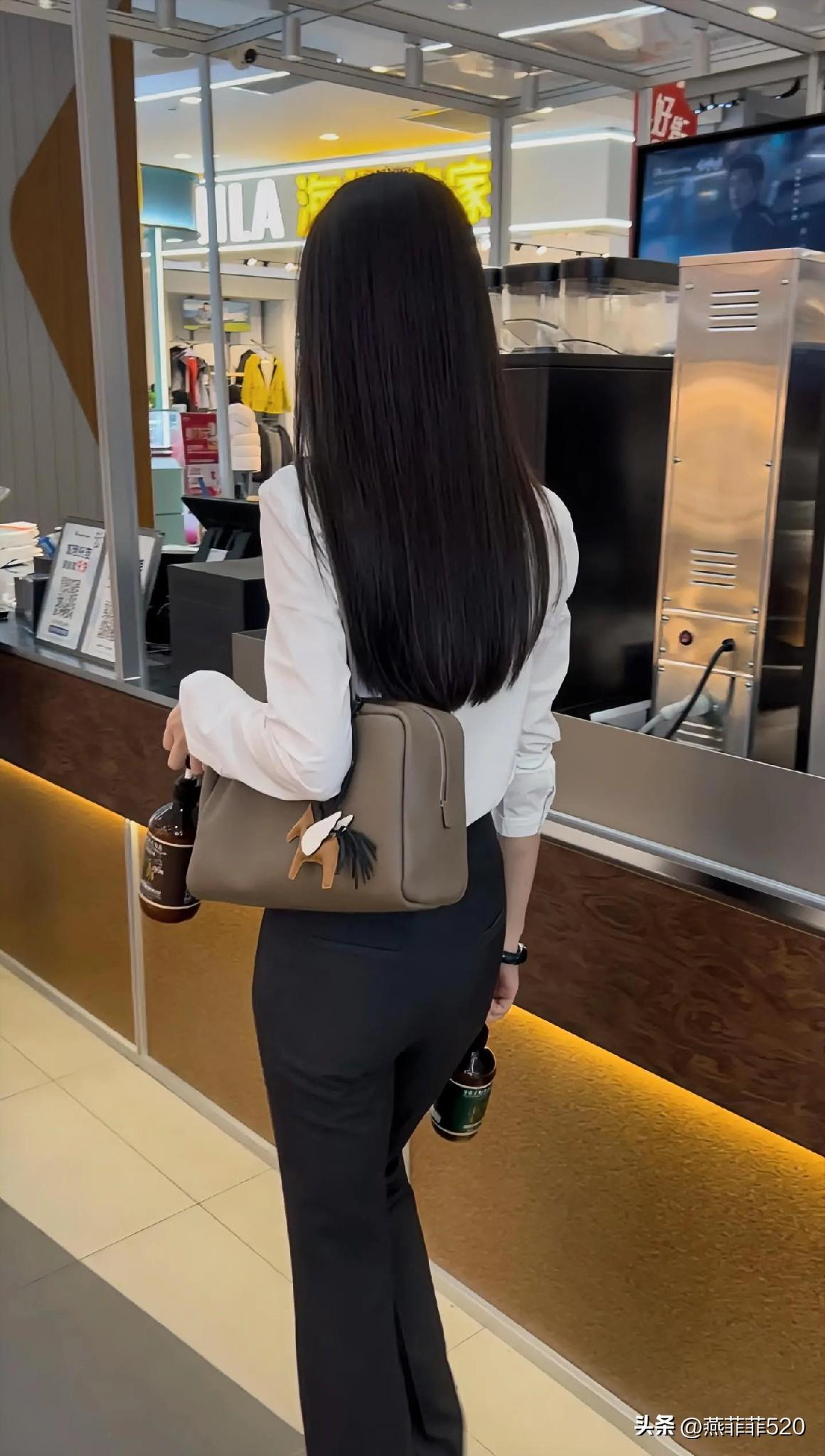 领导一句话，我们忙成陀螺🌀

周四阳光正好，春意盎然
本该是赏花踏青的好日子