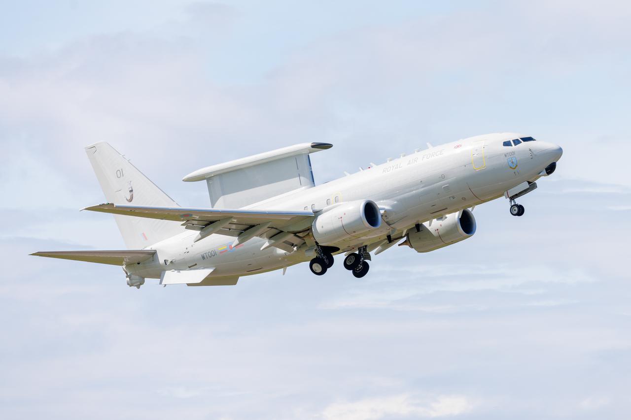 5月21日，英国皇家空军首架E-7预警机抵达洛西茅斯皇家空军基地，将继续开展测试