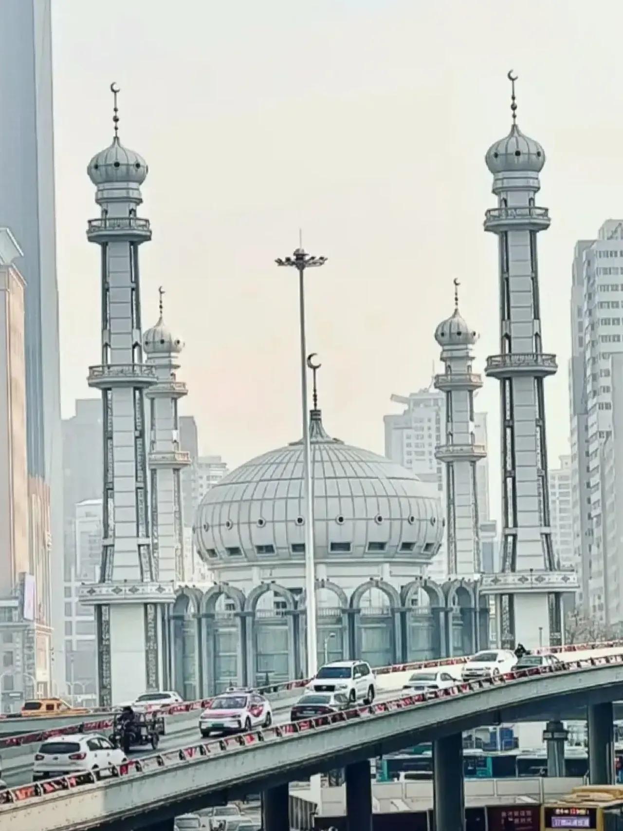 近日，江苏无锡的一男子中签了2026年5月24日的兰州马拉松，可能因为时间成本和